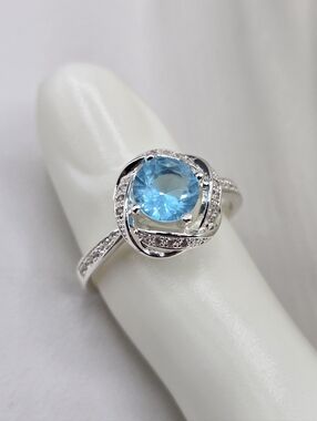 Swarovski Crystal Elements Silver Statement Ring Aquamarine Blue Size 9 Halo